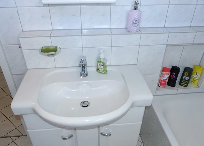 Mit Ausblick - Woerth וורת אם ריין