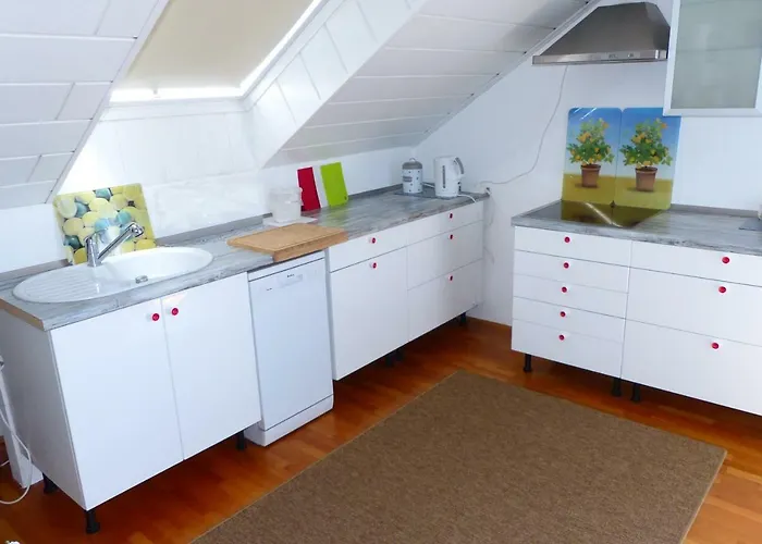 Mit Ausblick - Woerth וורת אם ריין